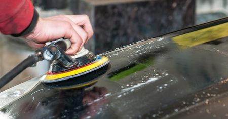 Jak wypolerować i nawoskować auto? Praktyczny poradnik