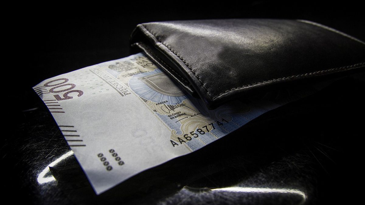 Tyle wynosiło w marcu przeciętne wynagrodzenie w sektorze przedsiębiorstw.