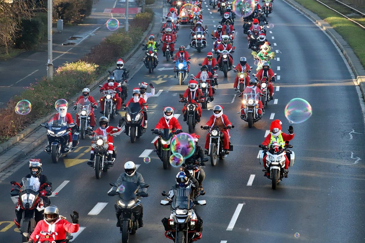 Wrocław: Wielka parada mikołajów na motocyklach