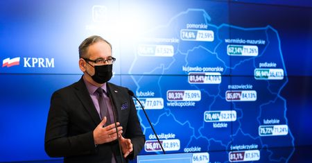 Majówka z obostrzeniami. Szanse na luzowanie są coraz mniejsze