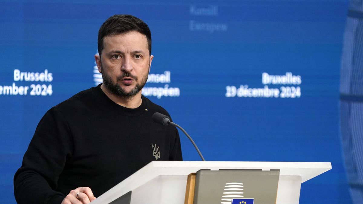 BRUSSELS, BELGIUM - DECEMBER 19: President of Ukraine Volodymyr Zelenskyy speaks at the press conference during the European Council Meeting on December 19, 2024 in Brussels, Belgium. Among the items on the agenda for EU leaders meeting at the European Council is the conflict in Ukraine, developments in the Middle East, and migration. (Photo by Pier Marco Tacca/Getty Images)