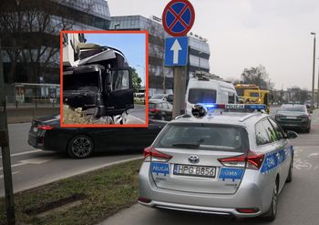 Wypadek w Krakowie. Ciężarówka uderzyła w blok na Zabłociu