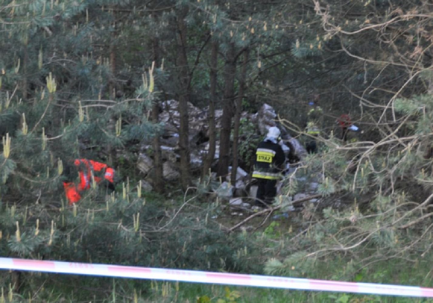 Policja ostrzega przed niebezpieczeństwami czekającymi na młode osoby.