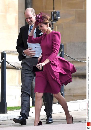 Księżna Kate w różowej sukience na ślubie księżniczki Eugenii