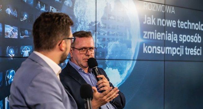 Jak nowe technologie wpływają na sposób konsumpcji treści?