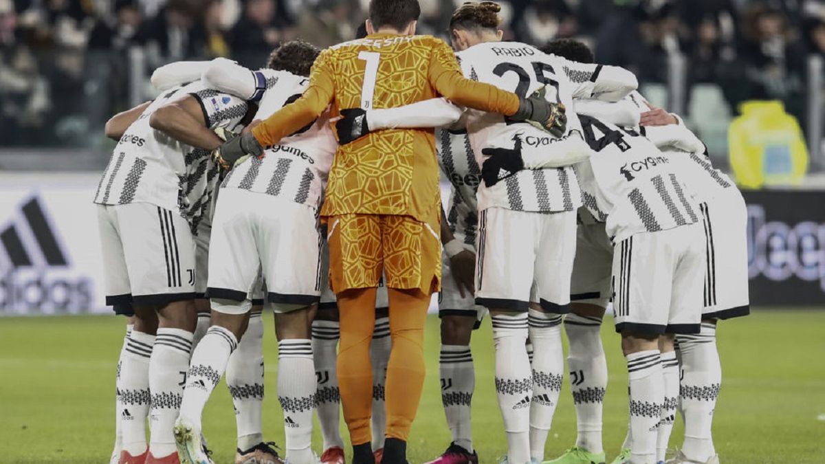 Zdjęcie okładkowe artykułu: Getty Images / Riccardo De Luca/Anadolu Agency / Na zdjęciu: piłkarze Juventusu