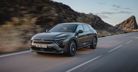 Citroën C5 X wygląda jak nic innego. Francuzi wracają do segmentu D w wyjątkowym stylu