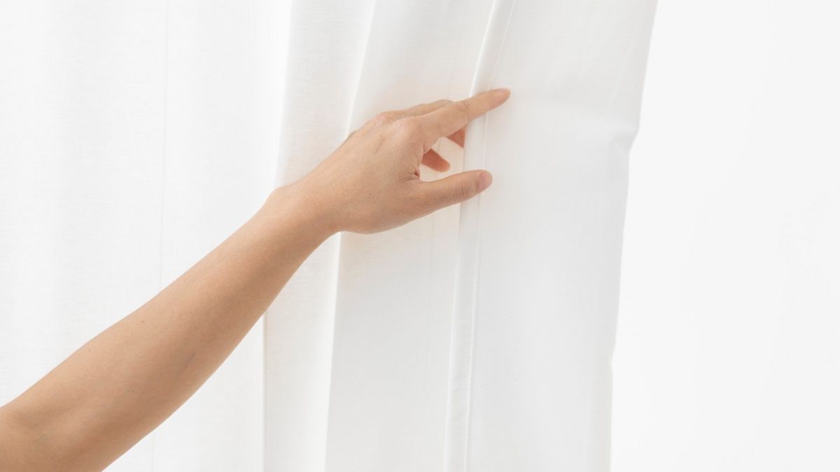 Wystarczą dwa składniki, by firanki odzyskały biały kolor.