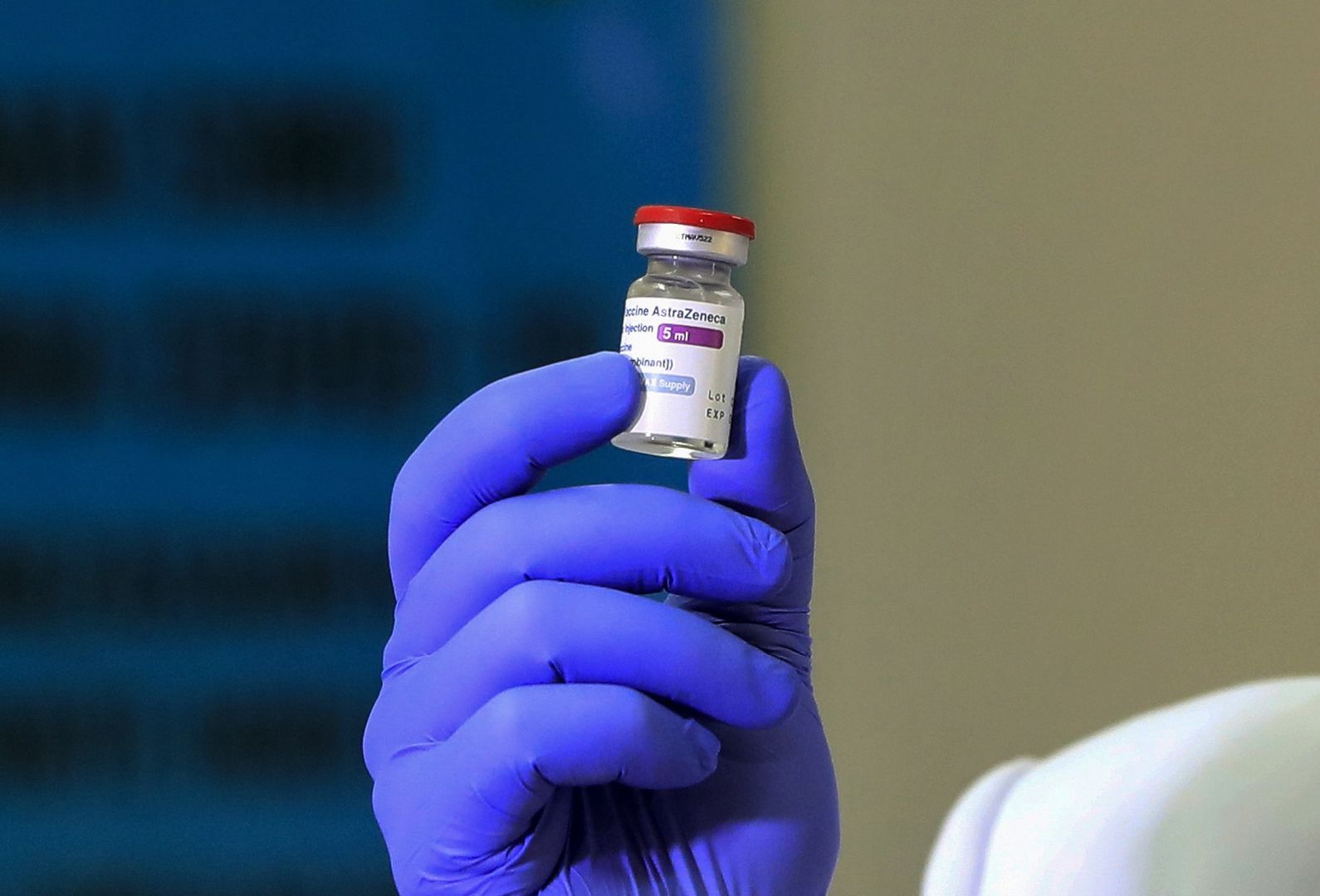 Szczepionka AstraZeneca w zawieszeniu. Decyzja EMA w ciągu najbliższych godzin