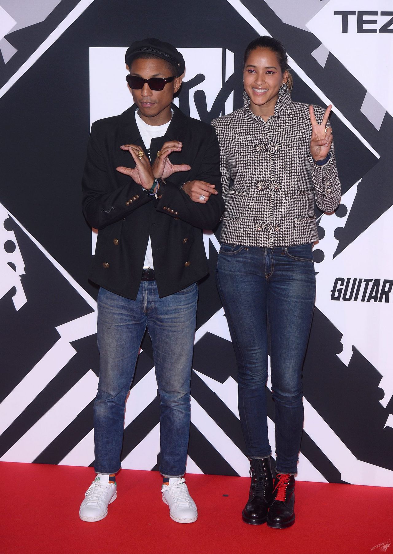 Pharell Williams i Helen Lasichanh - MTV EMA 2015
