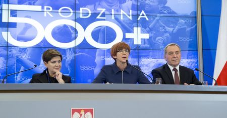 500+ pochłonął już 33 mld zł. Rafalska uspokaja: Wydatki są zabezpieczone