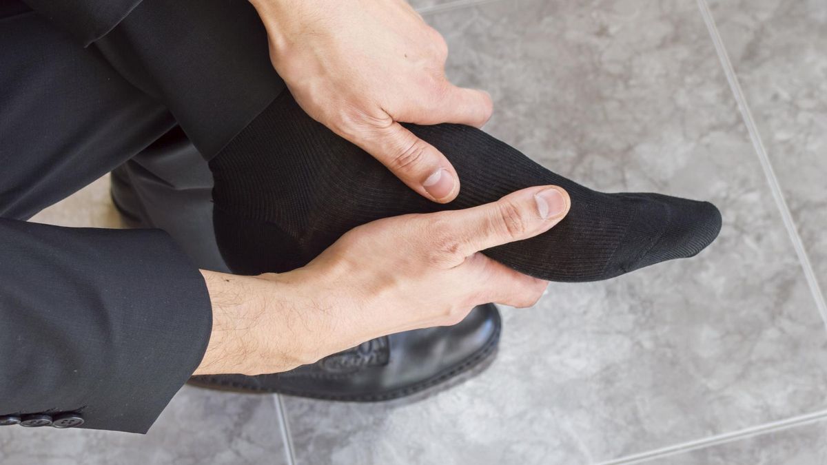 ) Nieprzyjemny zapach z butów można zneutralizować naturalnie