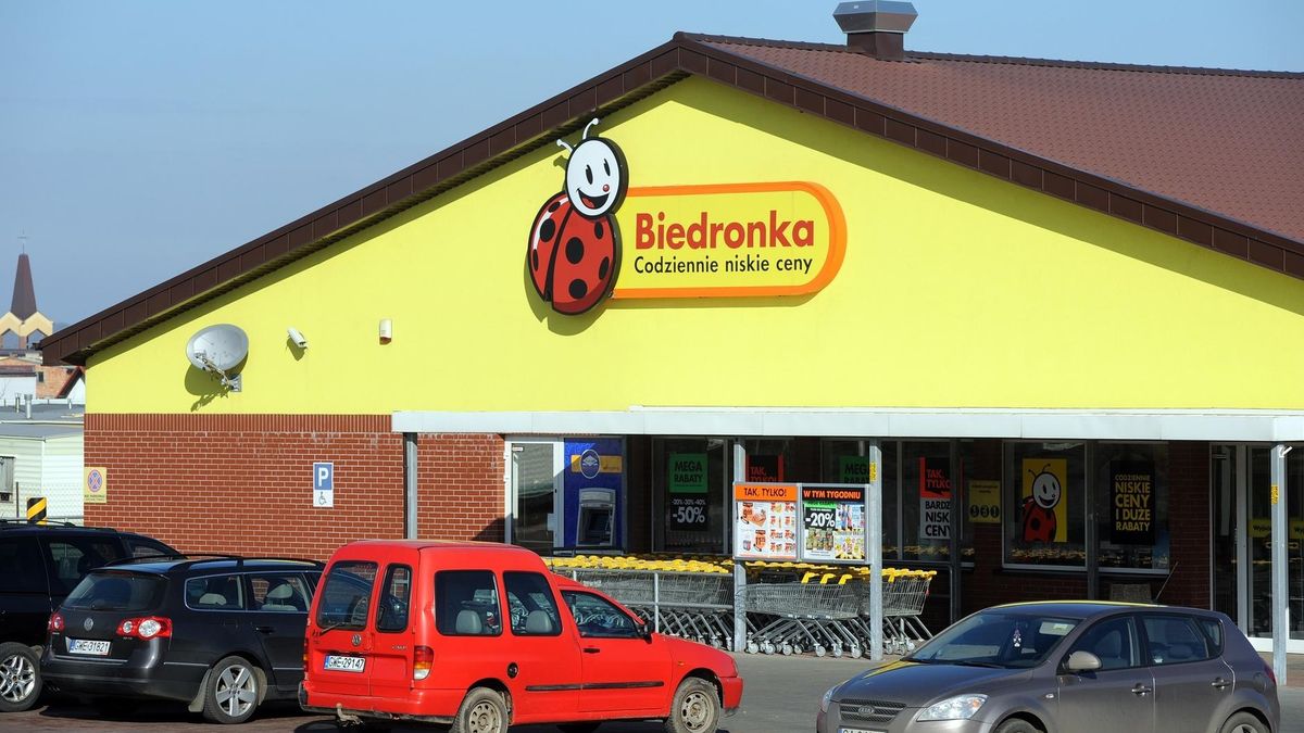 Biedronka potrzebuje pracowników do placówek nad morzem