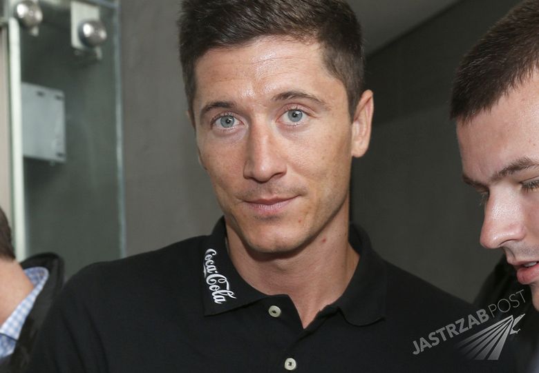 Wojny futbolowe. Robert Lewandowski w głosowaniu na najlepszego piłkarza postawił na Ronaldo