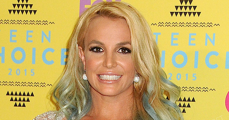 Teen Choice Awards 2015: Dekolt do pasa, zgrabne nogi i tęczowe włosy... Wow! Takiej Britney Spears nie widzieliśmy od lat