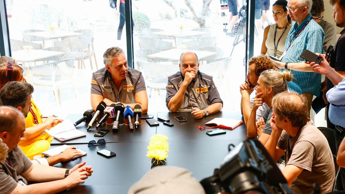 Materiały prasowe / Pirelli Media / Na zdjęciu: szefowie Pirelli tłumaczą się z problemów w GP Kataru