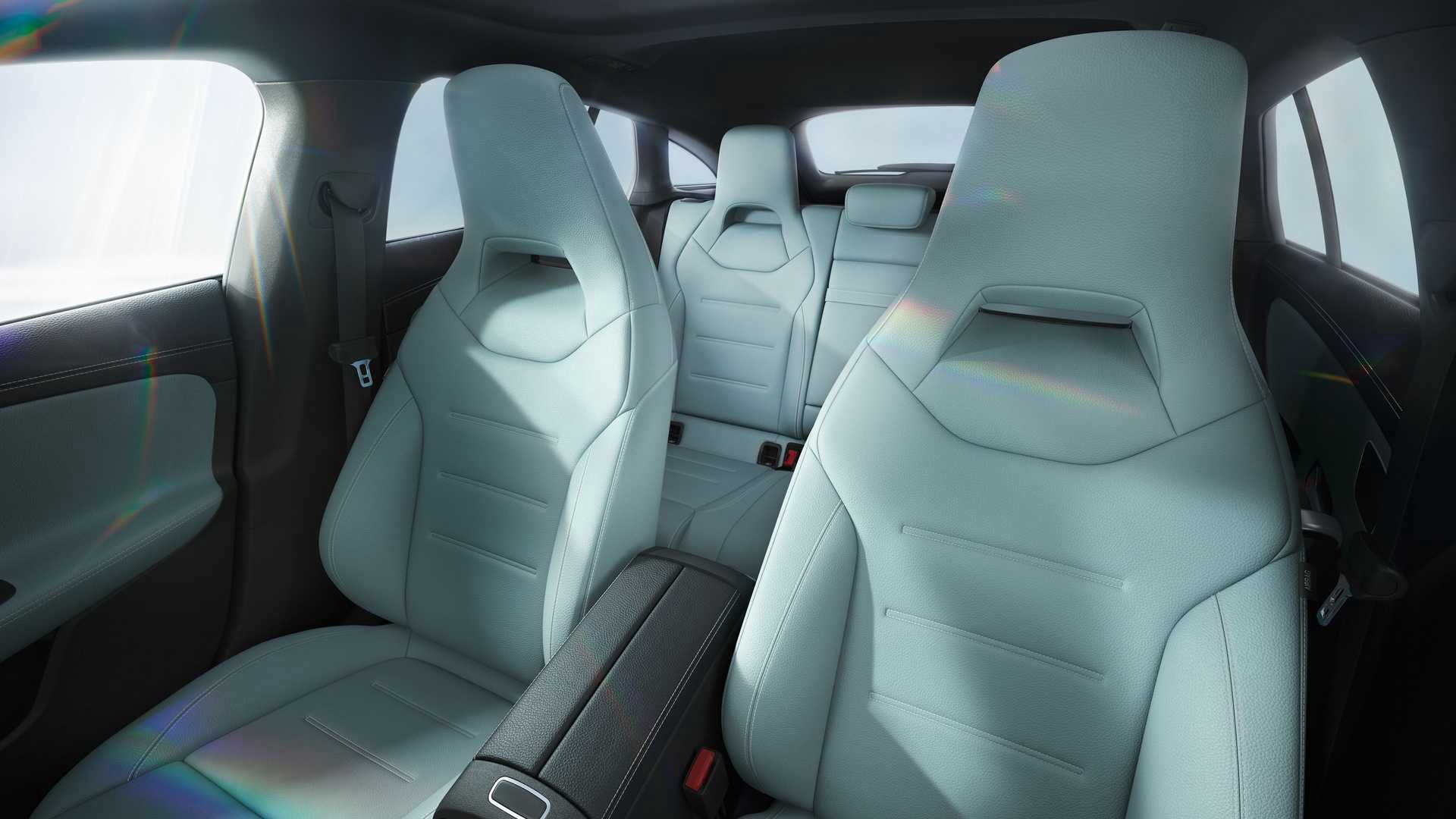 Odświeżony Mercedes-Benz CLA