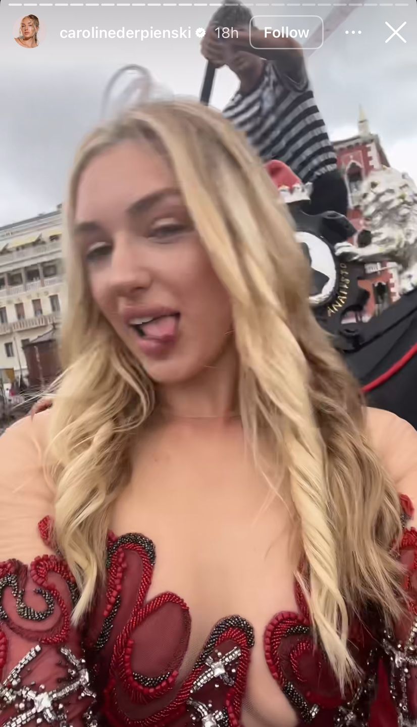 Caroline Derpienski podczas rejsu gondolą