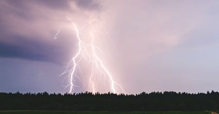 IMGW alarmuje. Ostrzeżenia dla pięciu województw