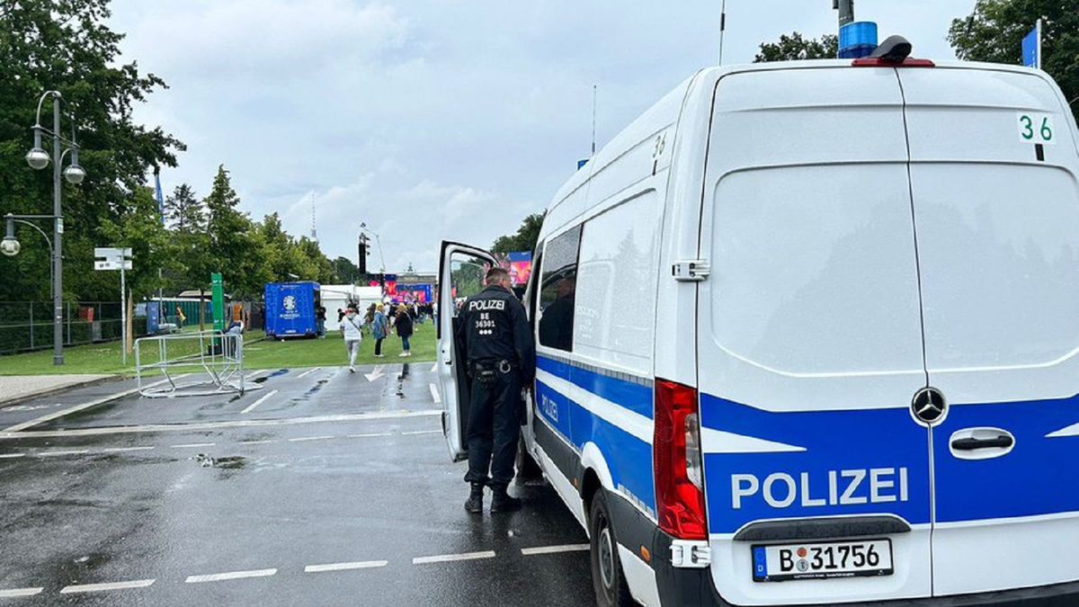 Zdjęcie okładkowe artykułu: Twitter / PolizeiBerlin_E / Na zdjęciu: niemiecka policja