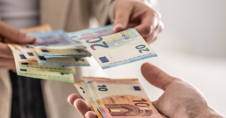 Ile kosztuje euro? Kurs euro do złotego PLN/EUR 19.11.2025