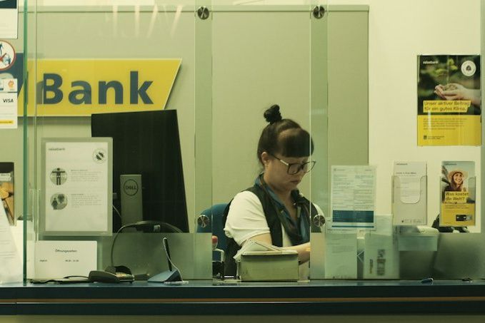 Setki skarg Polaków na decyzje banków. Najwięcej na umowy kredytów