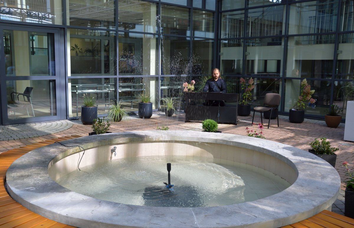 Zielone Patio w Miejskiej Bibliotece