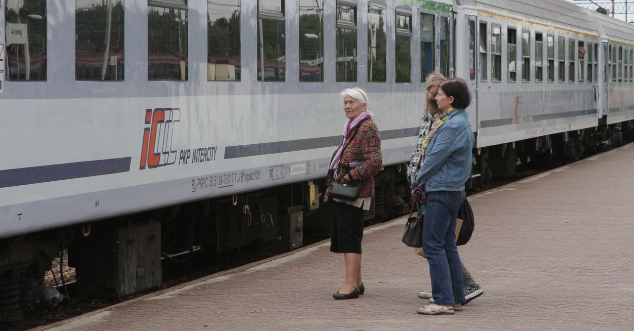 Wrocław: Awaria pociągu. Pasażerowie utknęli na dworcu na dwie godziny