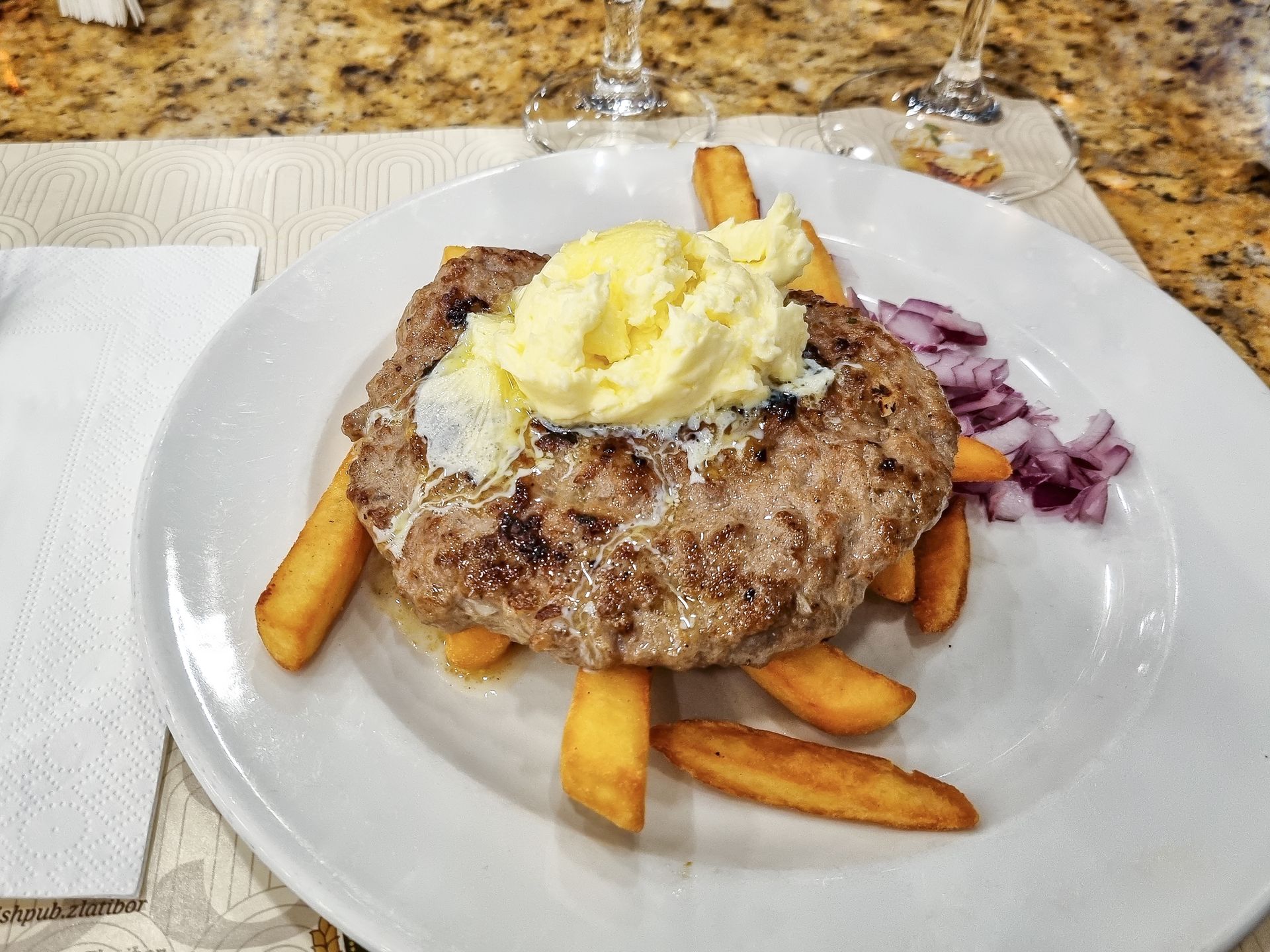 Plejskawica i kajmak