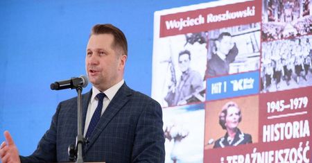 Zrzutka na pozew Czarnka przeszła najśmielsze oczekiwania. Zebrano 1100 proc. normy