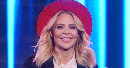 Maja Sablewska na wiosennej ramówce TVN 2016 pokazała seksowne nogi! Nie zabrakło jej ostatnio ulubionego akcentu kolorystycznego