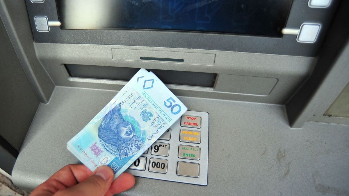 Utrudnienia będą dotyczyły między innymi wypłaty gotówki z bankomatów.