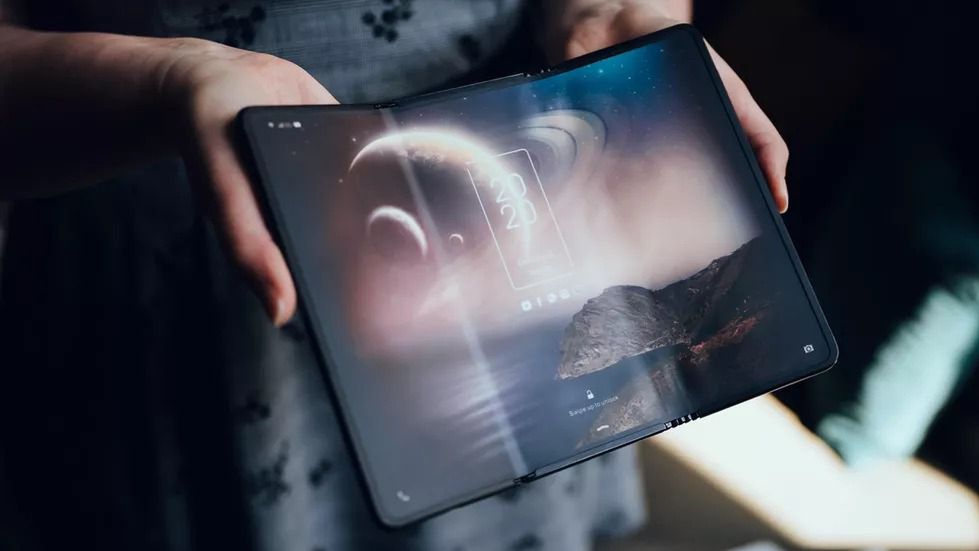 Galaxy Fold może się schować. TCL pokazało 10-calowy prototyp 1