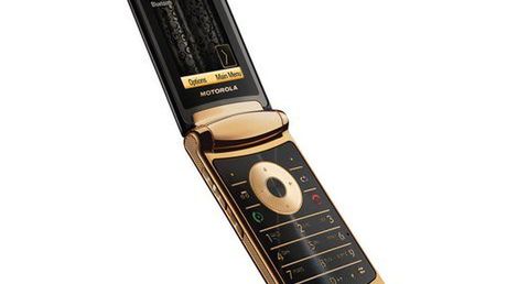 Motorola RAZR2 V8 w kategorii luksusowych komórek 1