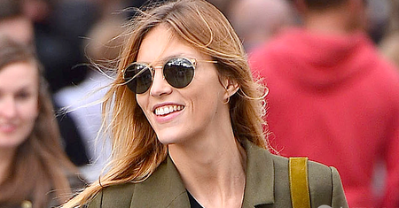 Anja Rubik w świetnej stylizacji w Krakowie. Chociaż to płaszcz sprzed kilku sezonów!