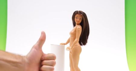 Lammily - "nowa Barbie" jak zwykła kobieta. Ma nawet cellulit