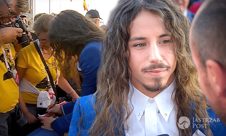 Michał Szpak na ceremonii otwarcia Eurowizji 2016! Wystąpił w zjawiskowej stylizacji swojego projektu [ZDJĘCIA + WIDEO]