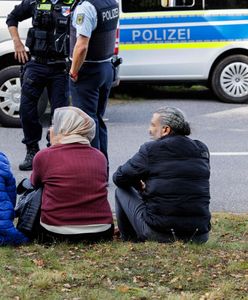 Uchodźcy uciekają do kościołów. Coraz więcej przypadków w Niemczech