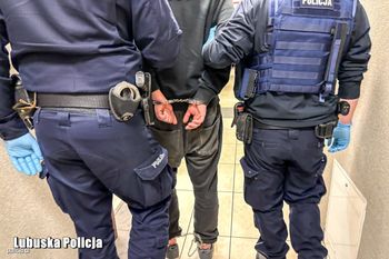 Pościg i potrącenie policjanta. 28-latek trafił do aresztu