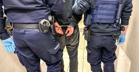 Pościg i potrącenie policjanta. 28-latek trafił do aresztu
