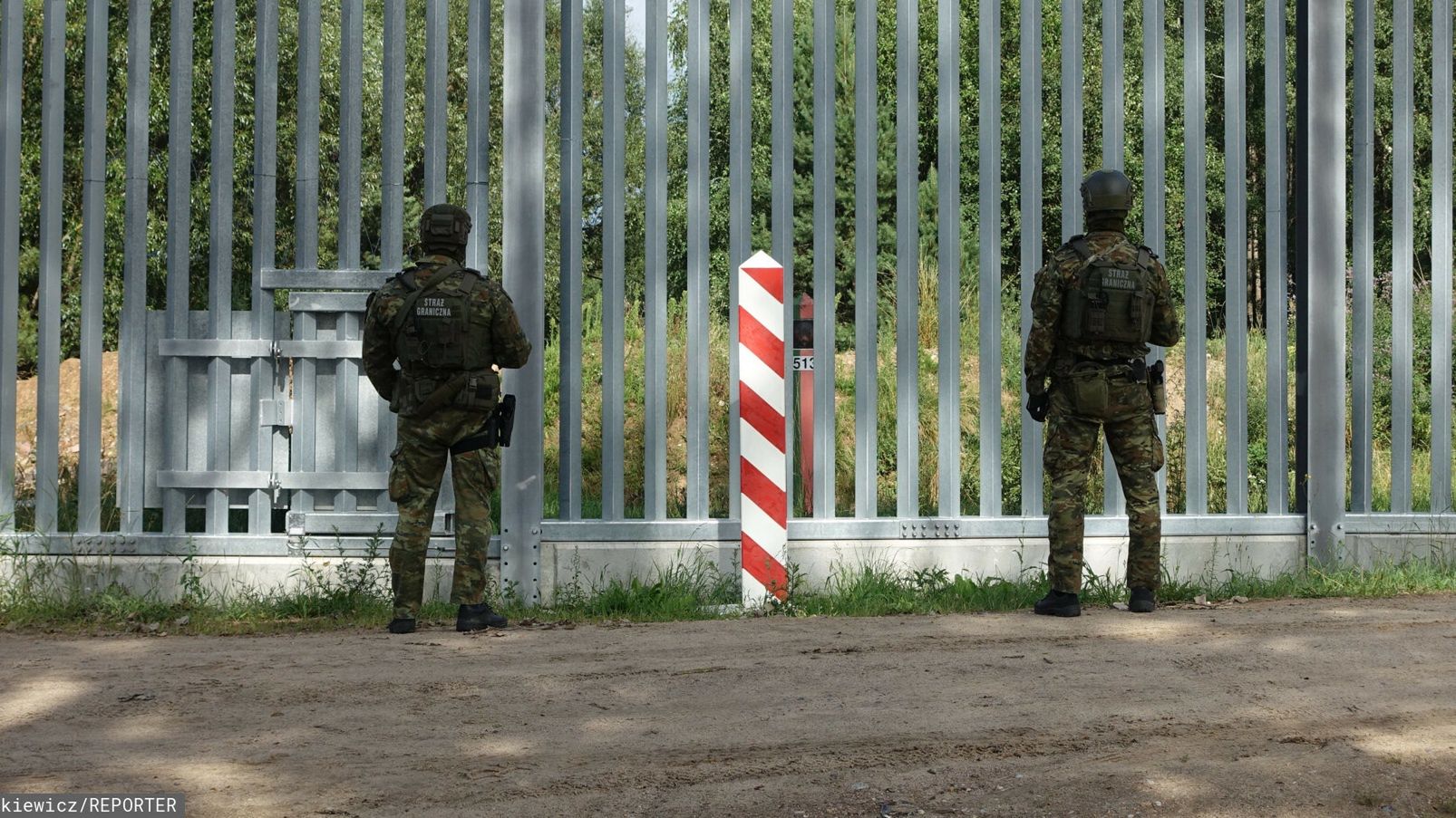 Granica polsko-białoruska w Krynkach podczas konferencji szefa MON Mariusza Kamińskiego, 27.07.2023 r.
