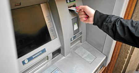 Kawałek papieru może zamienić bankomat w pułapkę