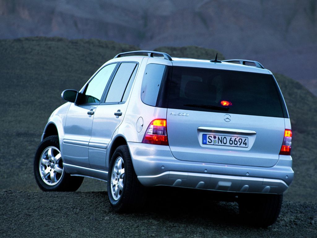 Mercedes ML z V8 pod maską jest tani jak barszcz