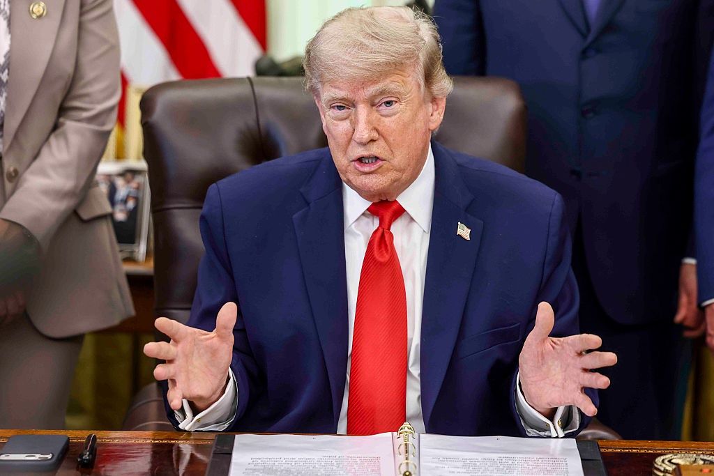 Trump ogłasza przełom w Zatoce Perskiej: Nowa era dla ropy?