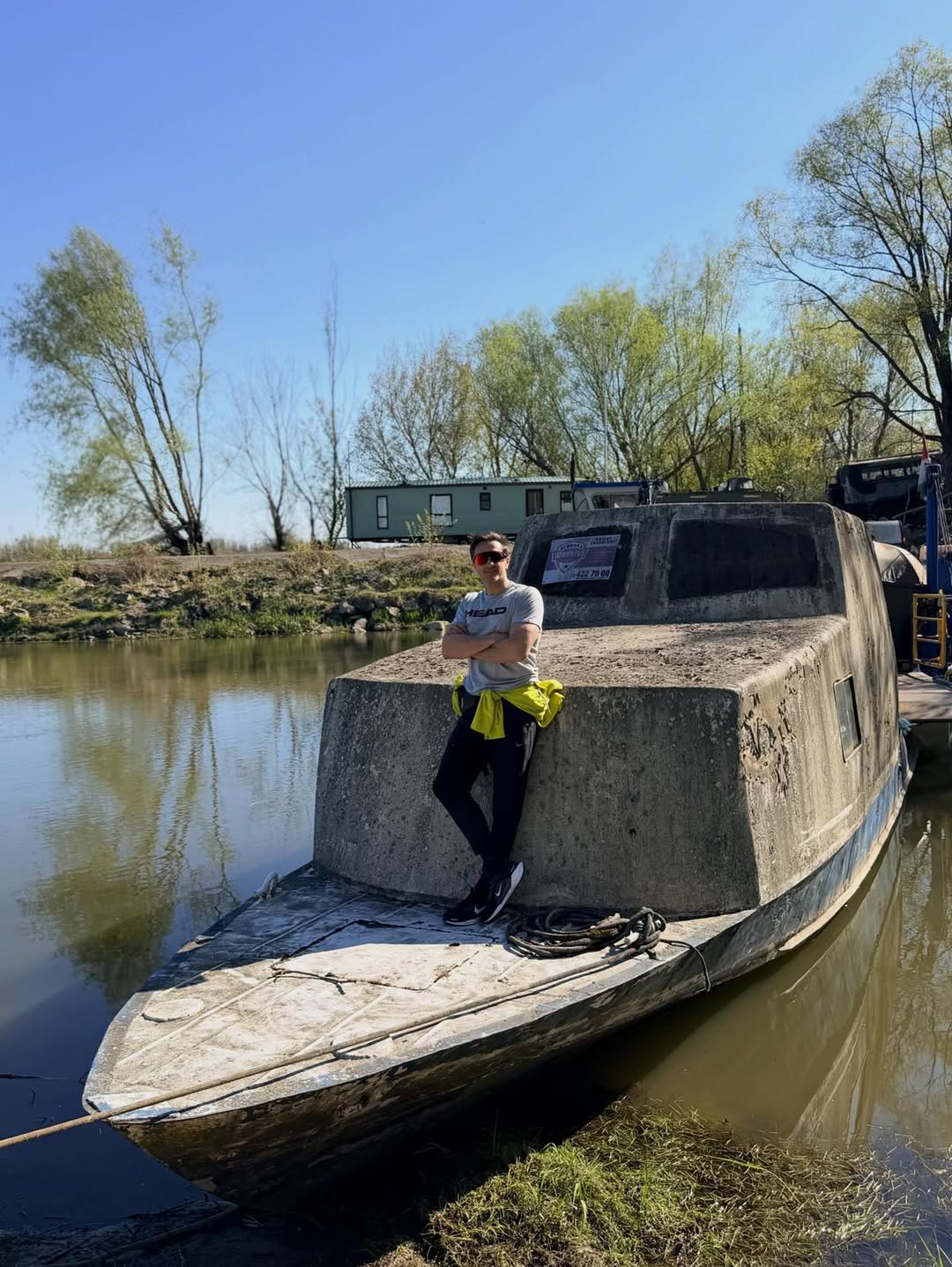 Sebastian Karpiel-Bułecka zabrał pociechy na rowery