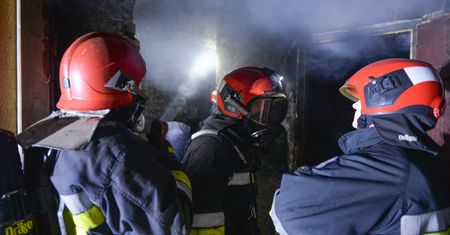 Pożar w Szydłowicach. Na miejscu lądował śmigłowiec LPR