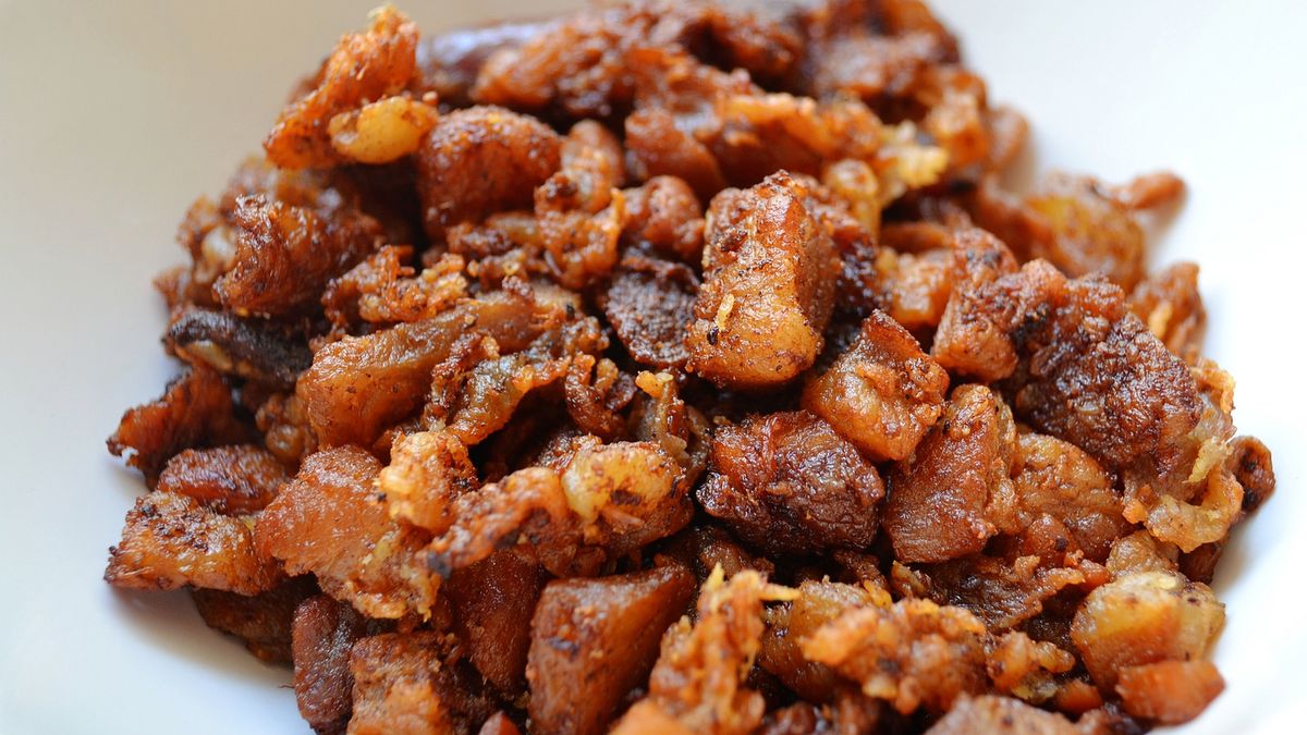 Pieczony tłuszcz wieprzowy z szynki i golonki