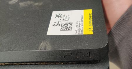 Kupił PlayStation 4 za 5 dolarów. Przyniósł sprzęt do domu i pokazał co zobaczył