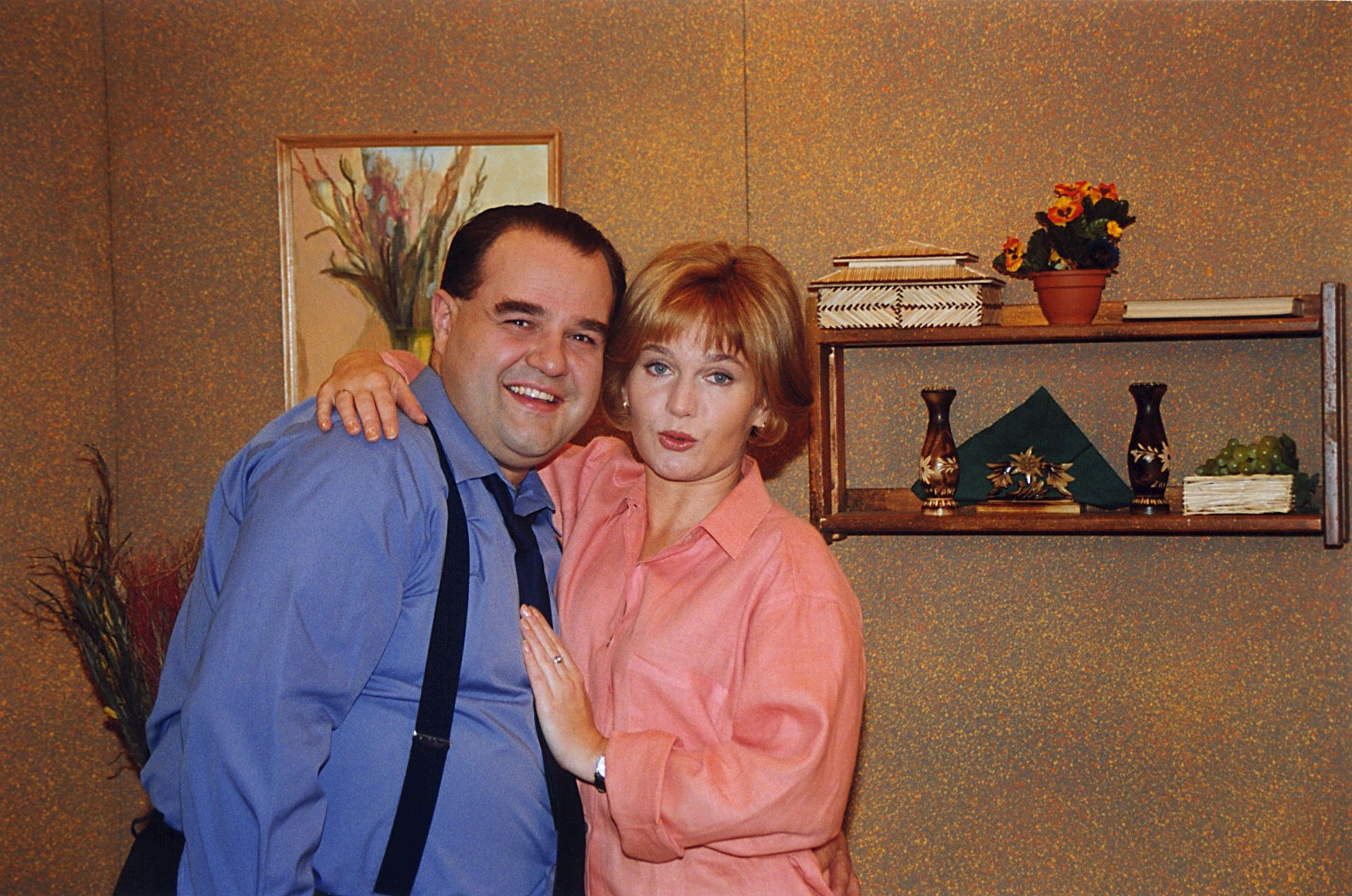 Miodowe lataSerial, Polska 1999Rez. Maciej WojtyszkoScena z: Agnieszka Pilaszewska, Cezary Zakfot. Mikulski/AKPA