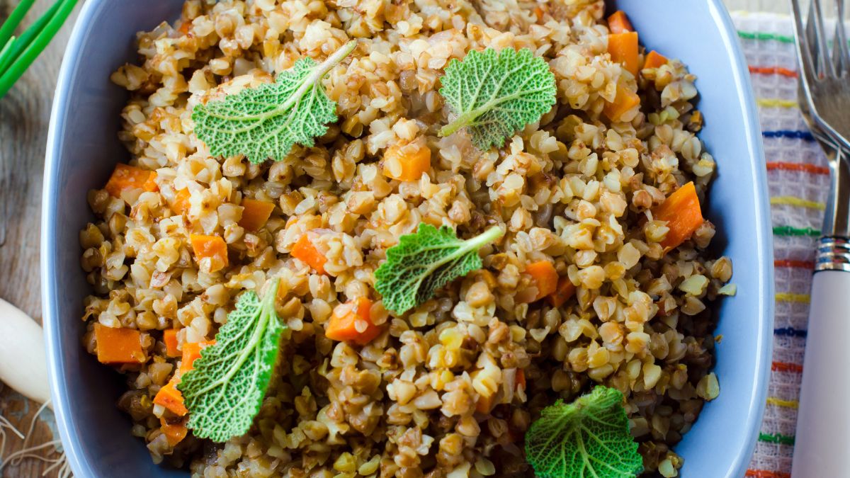 Biała kasza gryczana z warzywami